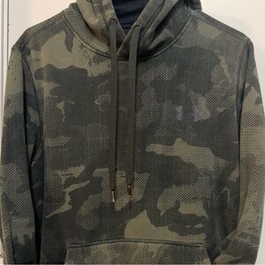 Under Armour Men's Green Camo Hoodie